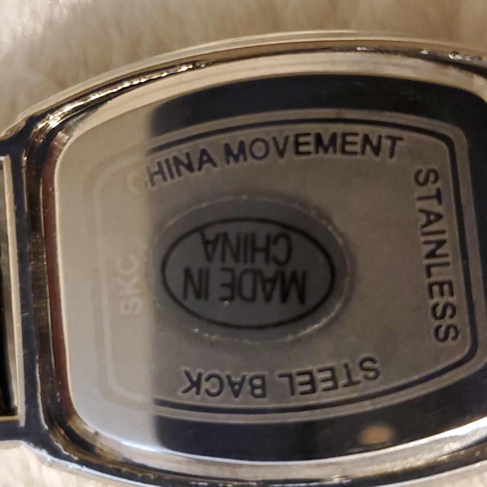 SKG Watch - Picture 3 of 3